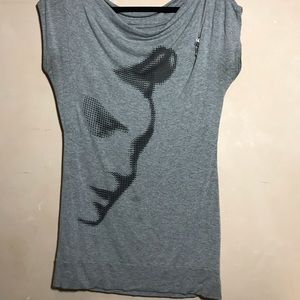 Elvis T-Shirt with Zipper Accent